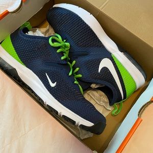 AIR MAX TYPHA 2 NFL SEATTLE NIKE